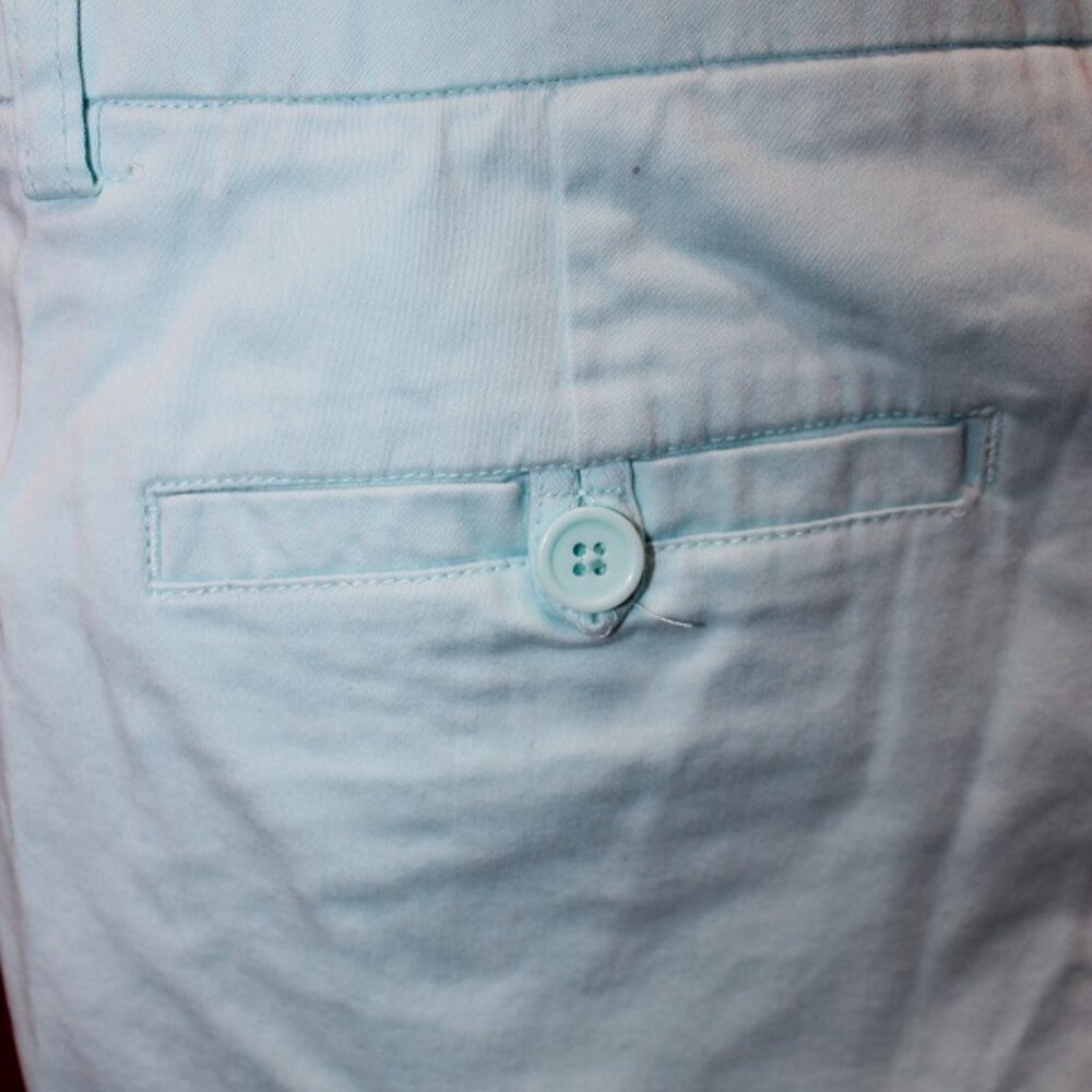 Shorts - Picture 4 of 5
